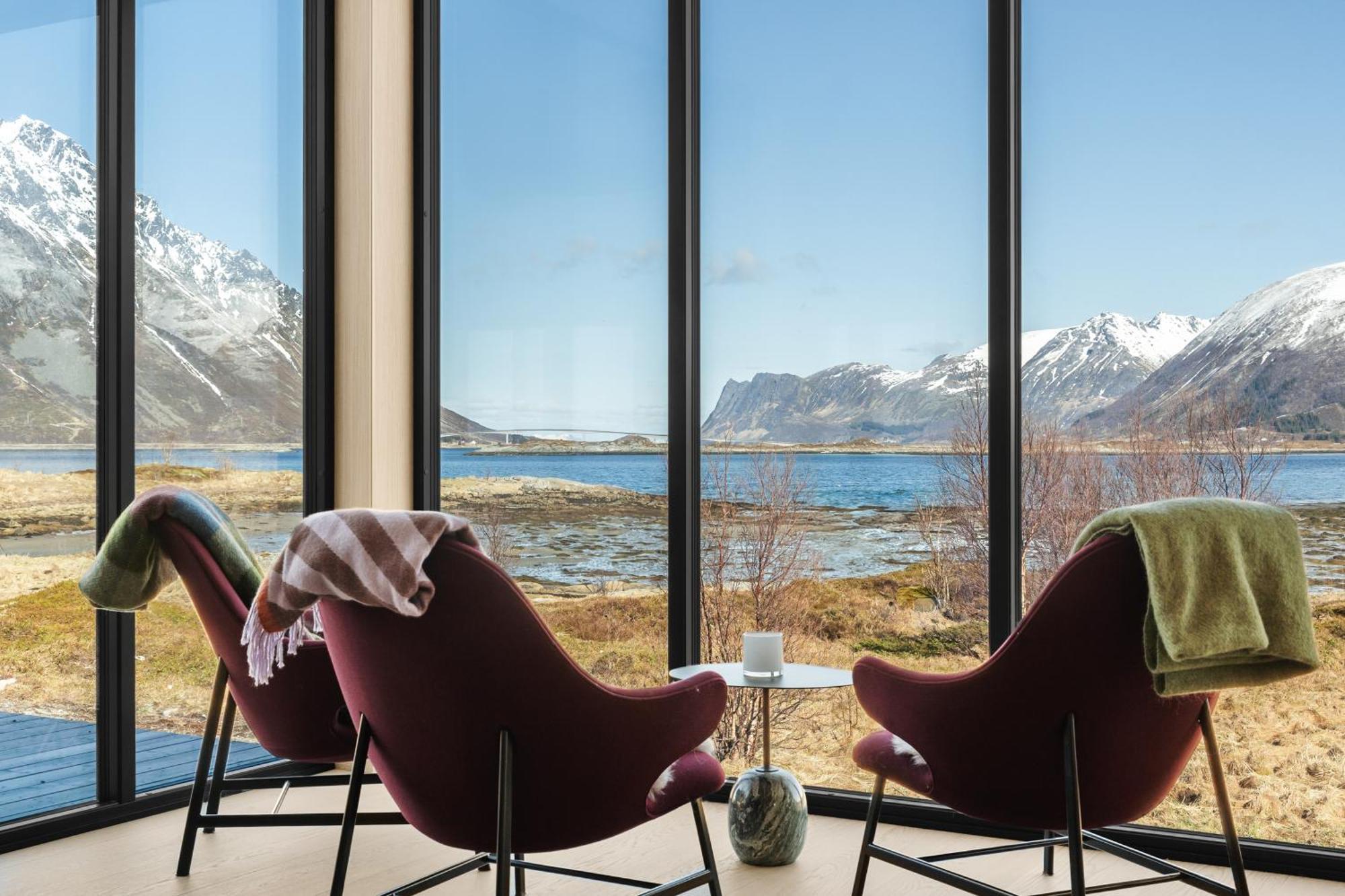 New - Seafront Luxury Near Henningsvaer Villa