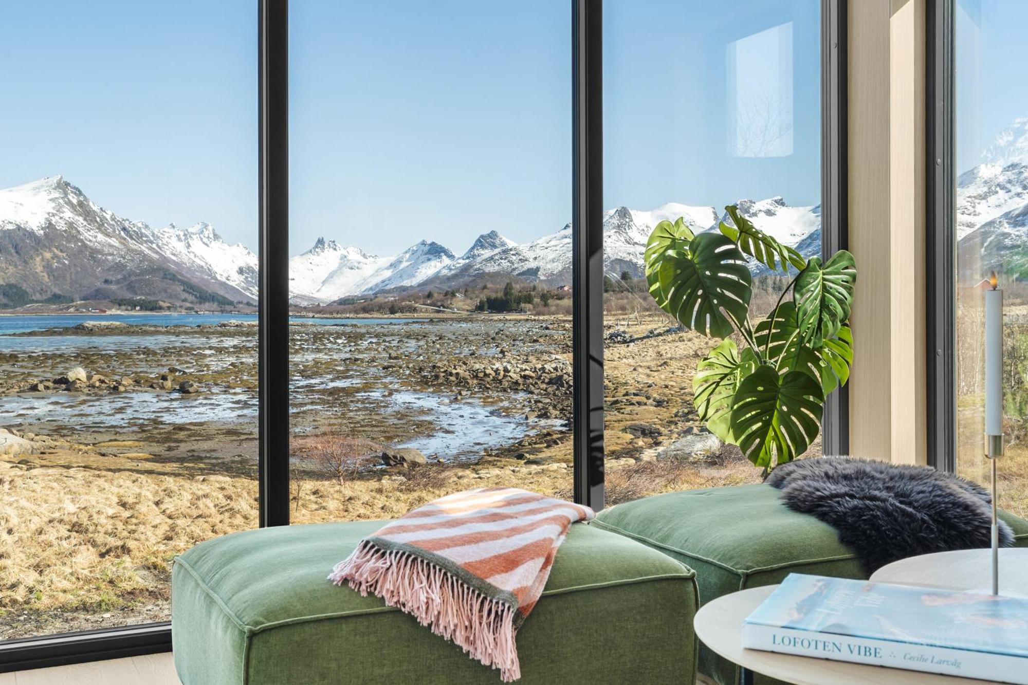 New - Seafront Luxury Near Henningsvaer Villa Kleppstad